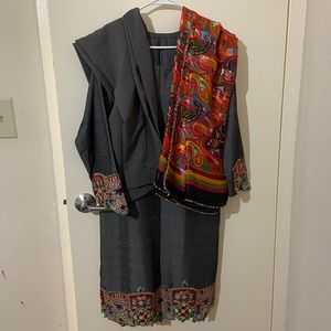 3 piece suit medium to large